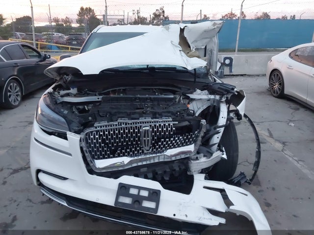 5LM5J6WCXNGL20098 Lincoln Aviator Standard