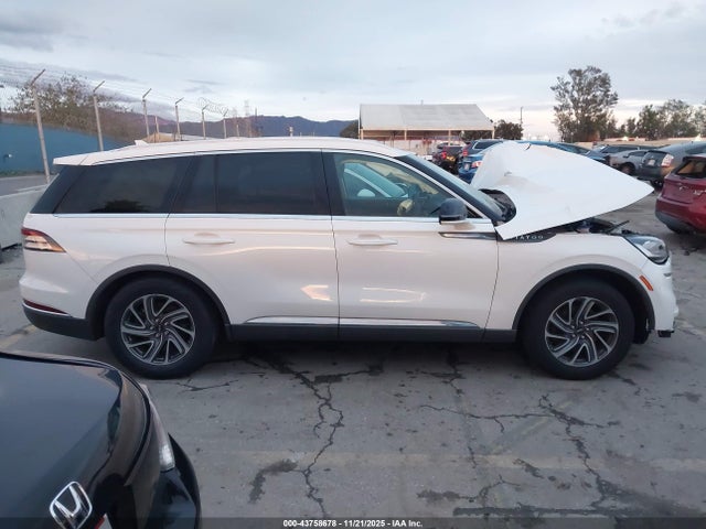 5LM5J6WCXNGL20098 Lincoln Aviator Standard