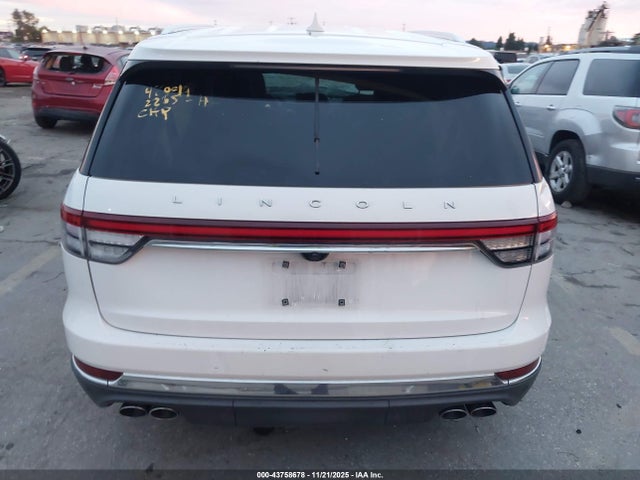 5LM5J6WCXNGL20098 Lincoln Aviator Standard