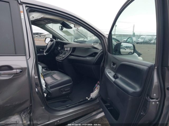 2020 TOYOTA SIENNA 5TDEZ3DC7LS228113 Photo 4