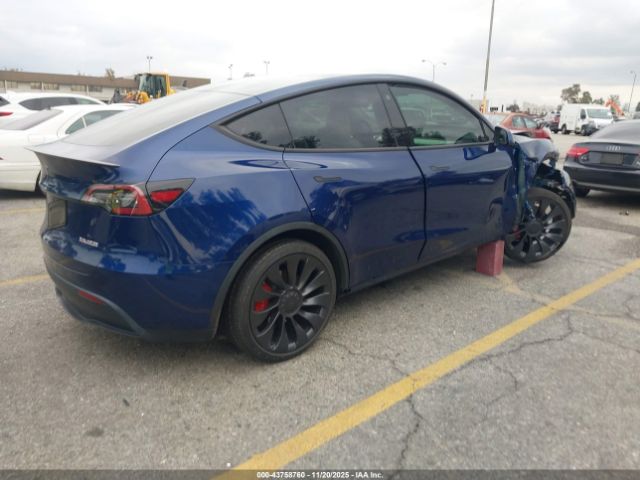 2023 TESLA MODEL Y 7SAYGDEFXPF762690 Photo 3