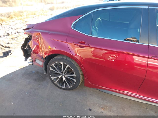4T1B11HK1JU542666 Toyota CAMRY SE