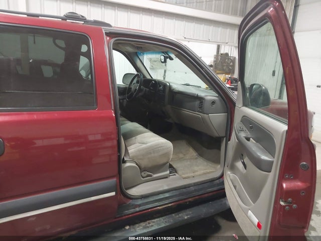2003 CHEVROLET SUBURBAN 1GNFK16Z73J229720 Photo 4