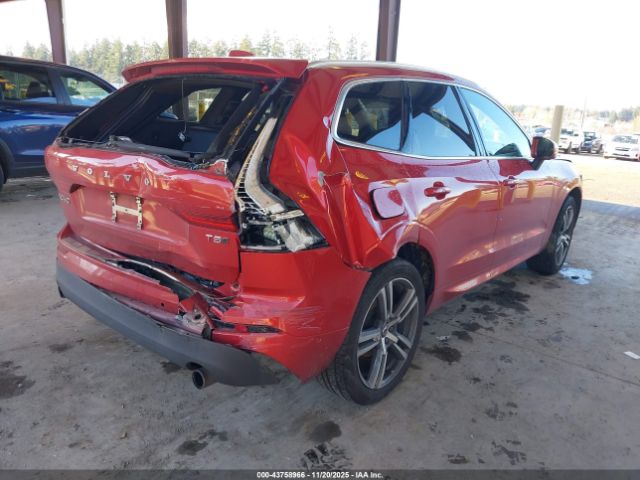 2018 VOLVO XC60 LYV102RK6JB116926 Photo 3
