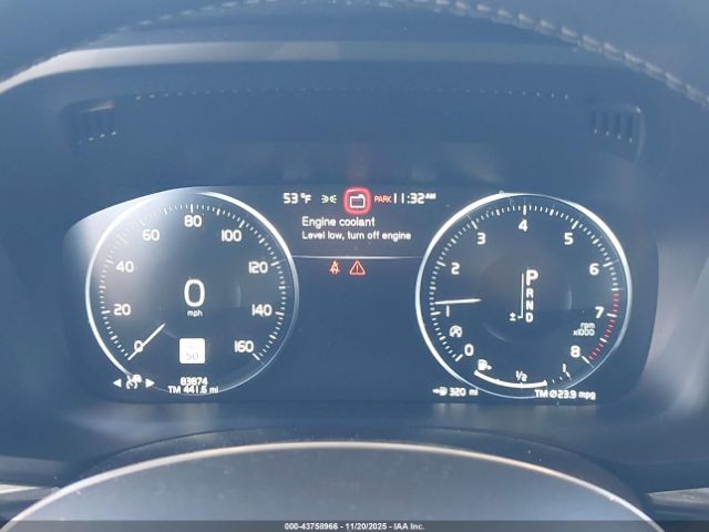 2018 VOLVO XC60 LYV102RK6JB116926 Photo 6