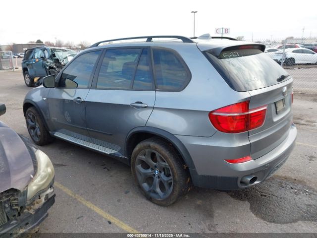 2011 BMW X5 5UXZV4C53BL416213 Photo 2