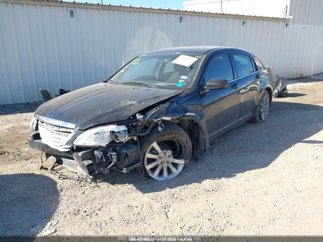 Продажа на аукционе авто 2013 Chrysler 200 Touring, vin: 1C3CCBBB9DN635925, номер лота: 43759032
