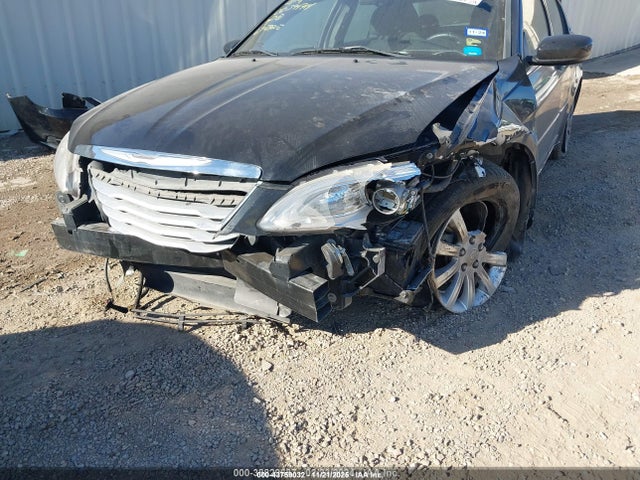 Продажа на аукционе авто 2013 Chrysler 200 Touring, vin: 1C3CCBBB9DN635925, номер лота: 43759032