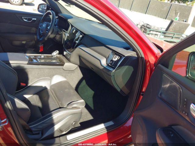 2023 VOLVO S60 RECHARGE PLUG-IN HYBRID 7JRH60FX4PG234506 Photo 4