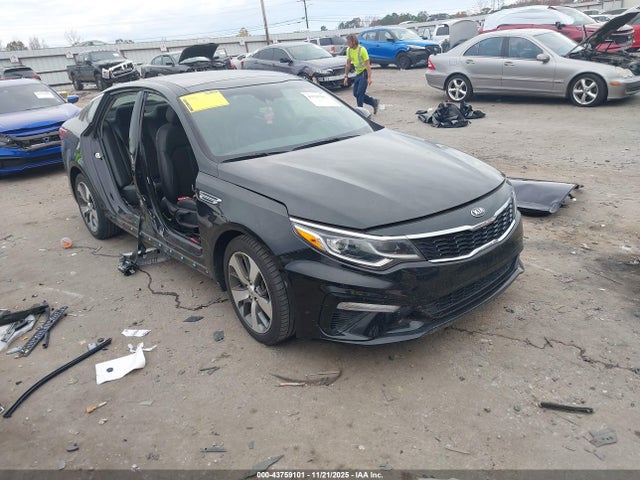 2019 Kia Optima S მანქანა იყიდება აუქციონზე, vin: 5XXGT4L35KG359199, აუქციონის ნომერი: 43759101