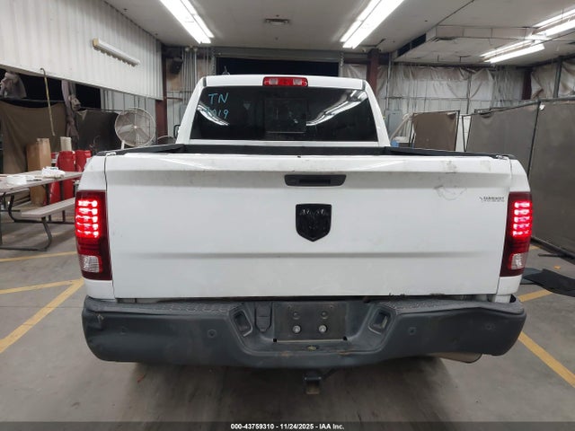 1C6RR6GG7KS675751 RAM 1500 Classic Warlock 4x2 6&#039;4 Box