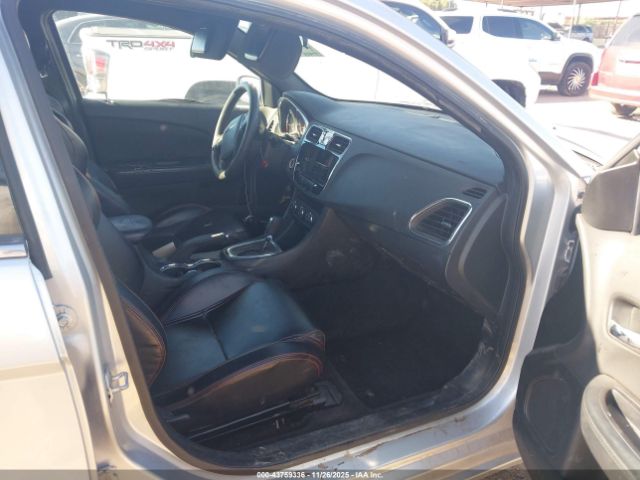 2012 CHRYSLER 200 1C3CCBAB6CN212753 Photo 4