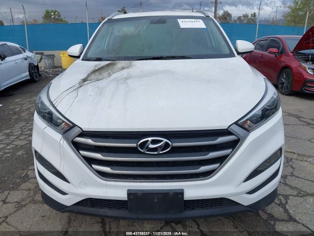 KM8J3CA4XJU727845 Hyundai TUCSON SEL
