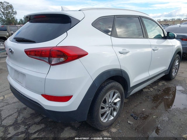 KM8J3CA4XJU727845 Hyundai TUCSON SEL