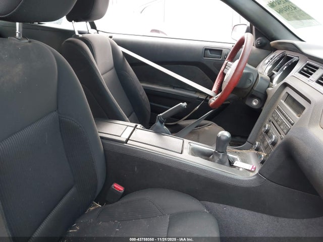 2011 FORD MUSTANG 1ZVBP8EM6B5143343 Photo 4