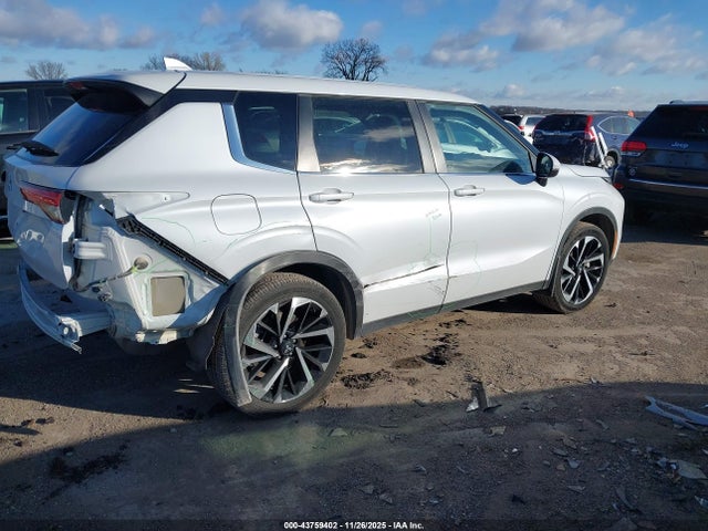2022 MITSUBISHI OUTLANDER JA4J3TA83NZ016630 Photo 3