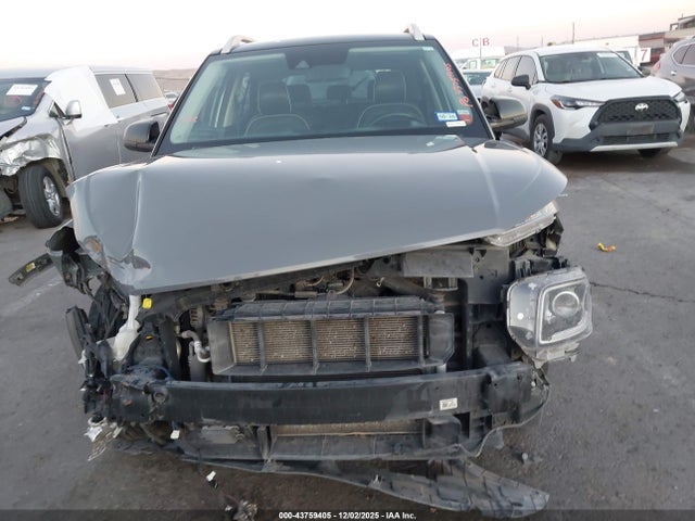 Hyundai Venue Limited 2022 KMHRC8A39NU133552 Image 11