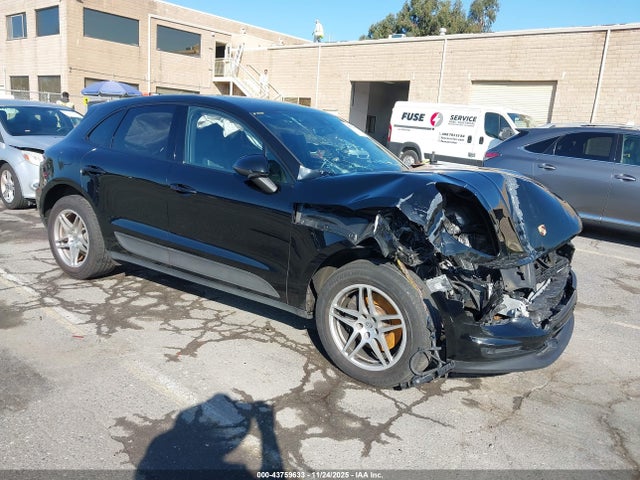 2020 PORSCHE MACAN WP1AA2A55LLB11586