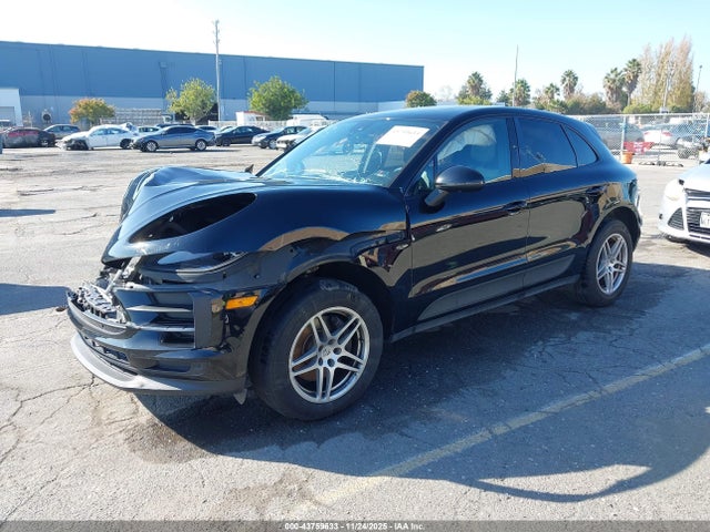 2020 PORSCHE MACAN WP1AA2A55LLB11586 Photo 1