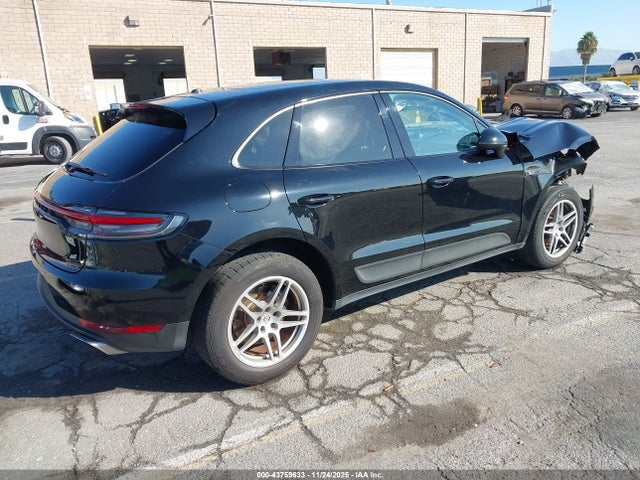 2020 PORSCHE MACAN WP1AA2A55LLB11586 Photo 3