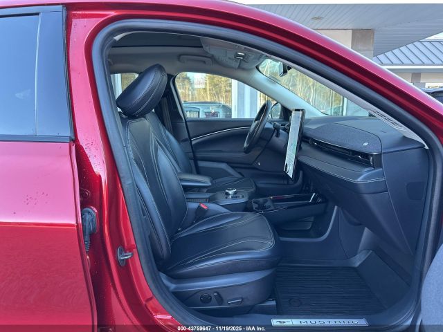 2021 FORD MUSTANG MACH-E 3FMTK3R75MMA61531 Photo 4