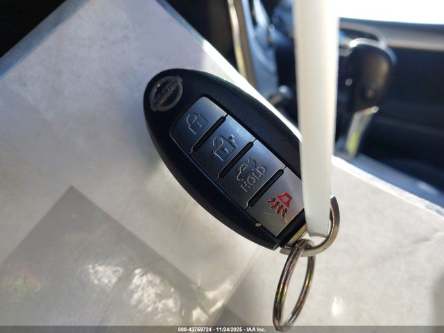 Продажа на аукционе авто 2013 Nissan Sentra Sv, vin: 1N4AB7AP8DN907905, номер лота: 43759724