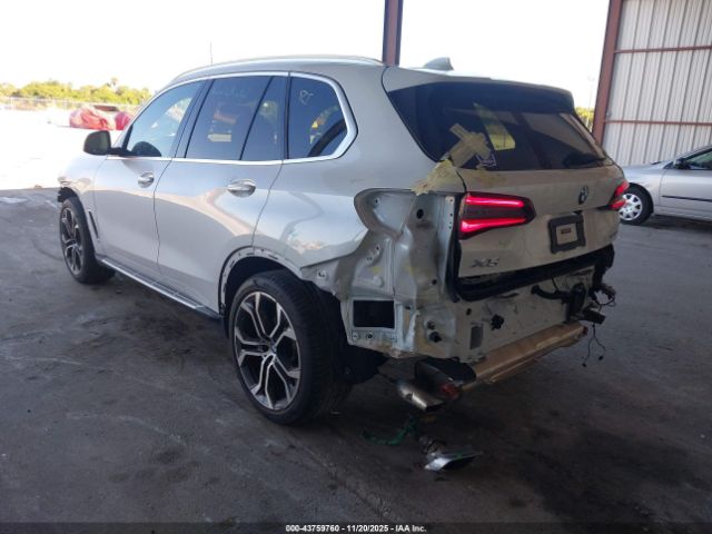 2021 BMW X5 5UXCR4C0XM9G78313 Photo 2
