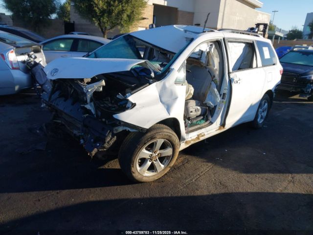 2017 TOYOTA SIENNA 5TDKZ3DC6HS813226 Photo 1