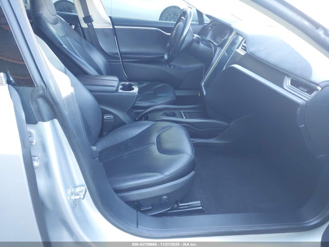 2014 TESLA MODEL S 5YJSA1H14EFP52656 Photo 4