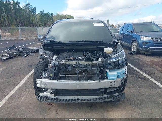 Toyota Sienna Platinum 2024 5TDERKEC2RS185463 Image 13