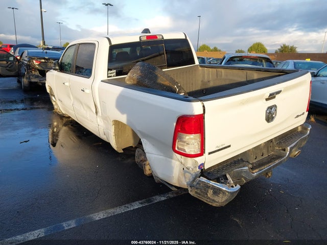 2019 RAM 1500 1C6SRFFT7KN599723 Photo 2