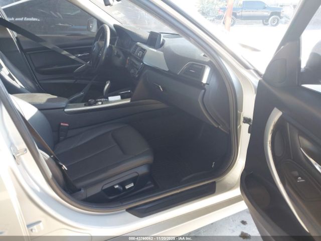 2017 BMW 320I WBA8A9C38HK864155 Photo 4