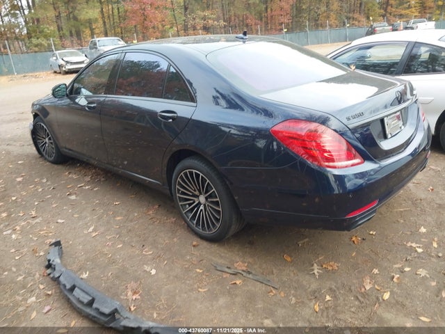 2015 MERCEDES-BENZ S 550 WDDUG8FB3FA134028 Photo 2