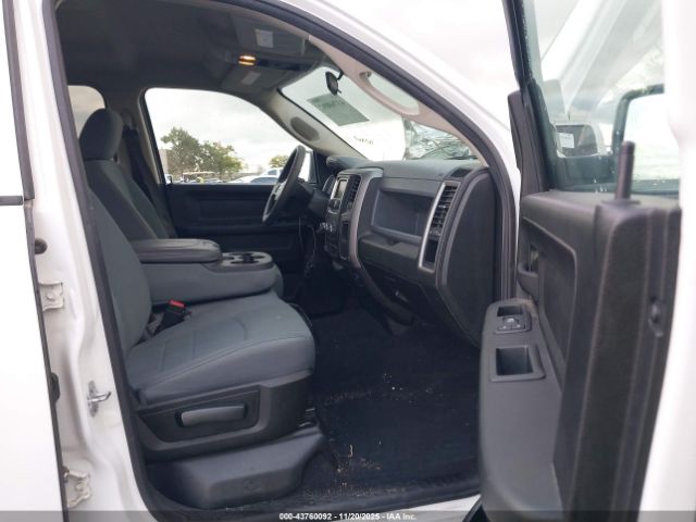 2019 RAM 1500 CLASSIC 1C6RR7SM6KS667353 Photo 4