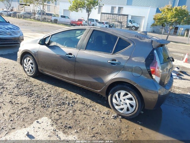 Toyota Prius C One 2015 JTDKDTB34F1575520 Image 3