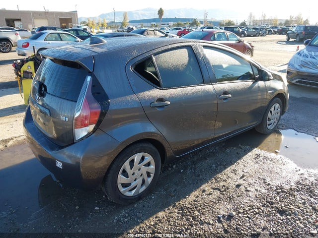 Toyota Prius C One 2015 JTDKDTB34F1575520 Image 4
