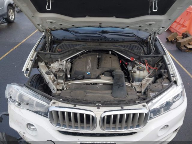 2018 BMW X5 5UXKR0C56JL071496 Photo 9