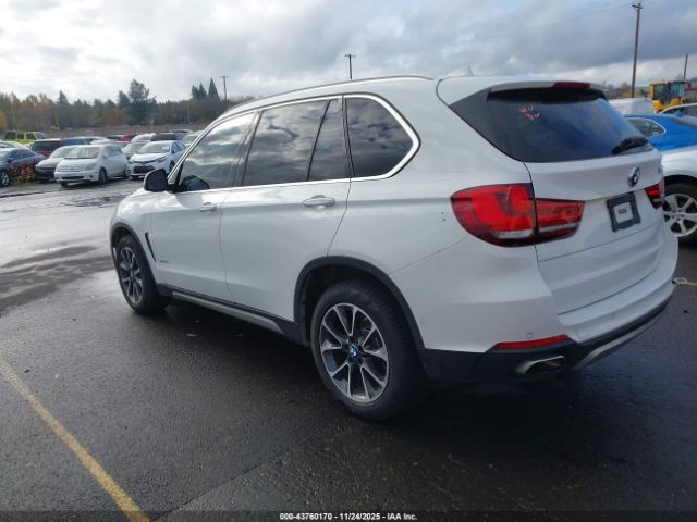 2018 BMW X5 5UXKR0C56JL071496 Photo 2