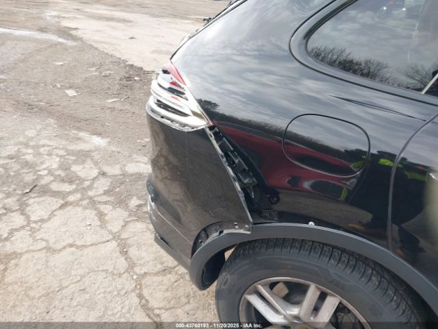 2018 PORSCHE CAYENNE WP1AA2A26JKA03311 Photo 5