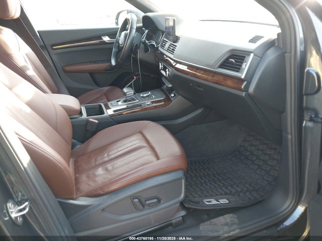 2019 AUDI Q5 WA1ANAFY1K2118486 Photo 4