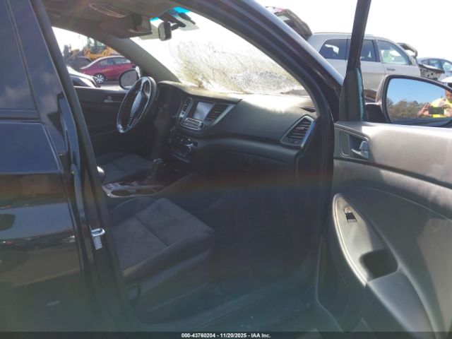 2018 HYUNDAI TUCSON KM8J3CA26JU633816 Photo 4