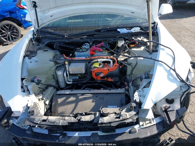 2024 TESLA MODEL 3 5YJ3E1EA6RF751091 Photo 9