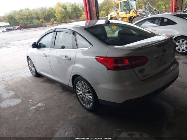 2015 FORD FOCUS 1FADP3J27FL230825 Photo 2