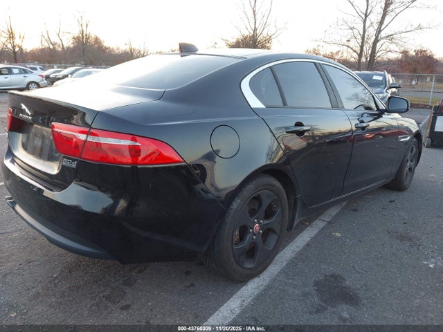 2017 JAGUAR XE SAJAS4BN2HCP12245 Photo 3
