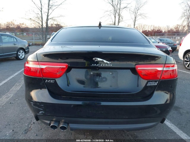 2017 JAGUAR XE SAJAS4BN2HCP12245 Photo 5