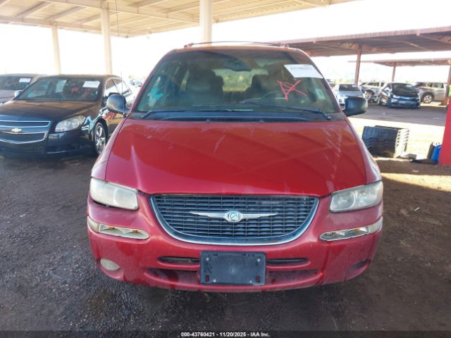 2000 CHRYSLER TOWN & COUNTRY 1C4GP64L5YB658060 Photo 5