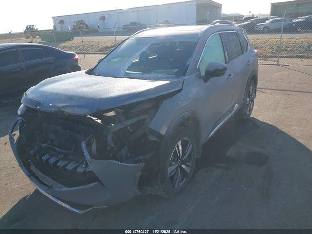 JN8AT3DD4MW301081 Nissan Rogue Platinum Intelligent Awd