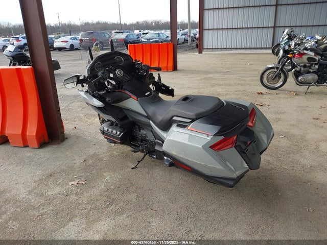 2021 HONDA GL1800 JH2SC7941MK300453 Photo 2