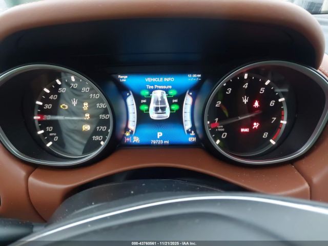 2017 MASERATI LEVANTE ZN661XUL5HX256561 Photo 6