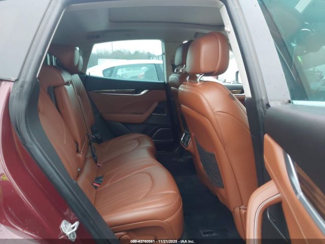 2017 MASERATI LEVANTE ZN661XUL5HX256561 Photo 7